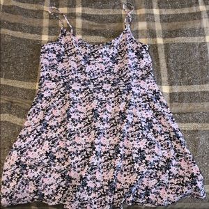 Women’s strapless dress